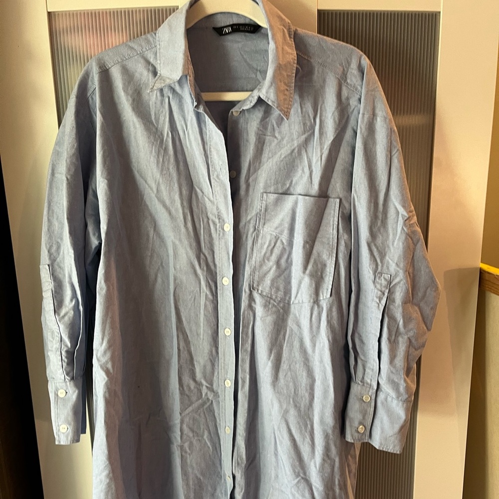 Zara light blue 100% cotton button down Oxford dress. Button cuff sleeves. S.